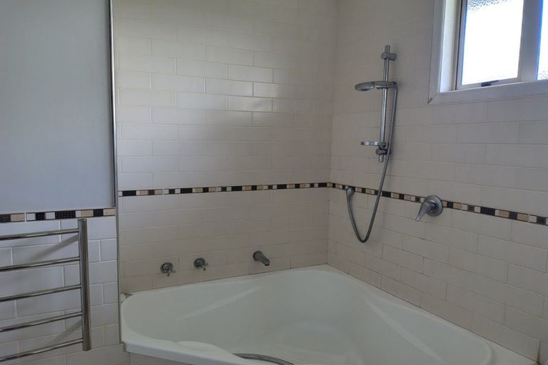 Photo of property in 4a Berkley Avenue, Hillcrest, Hamilton, 3216