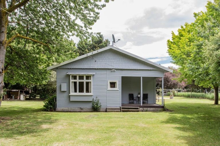 Photo of property in 10 Coldstream Road, Rangiora, 7473