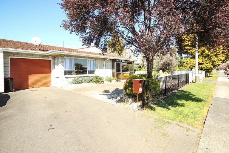 Photo of property in 2/206 Mcleod Street, Camberley, Hastings, 4120