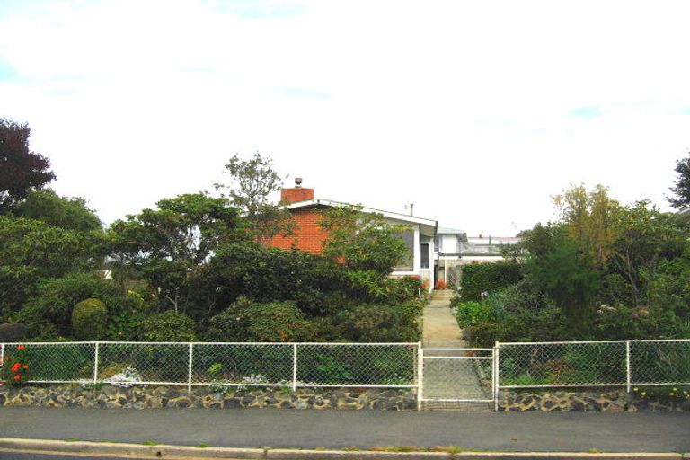 Photo of property in 2 Herron Street, Brockville, Dunedin, 9011