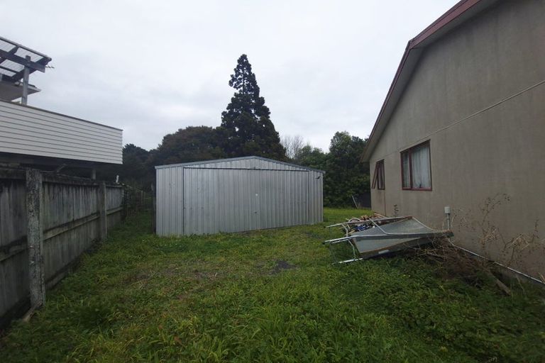 Photo of property in 8a Inver Street, Glen Eden, Auckland, 0602