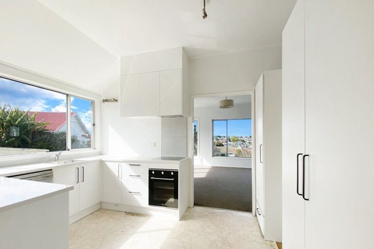 Photo of property in 24 Hillcrest Road, Papatoetoe, Auckland, 2025