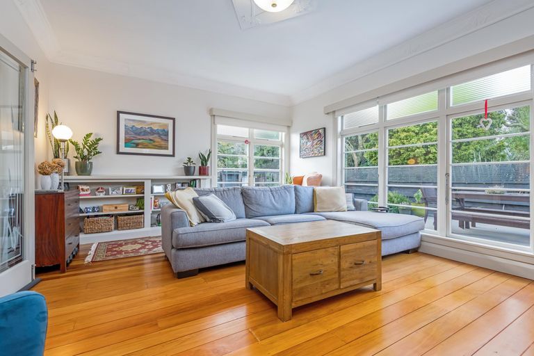 Photo of property in 38a Parata Street, Hokowhitu, Palmerston North, 4410