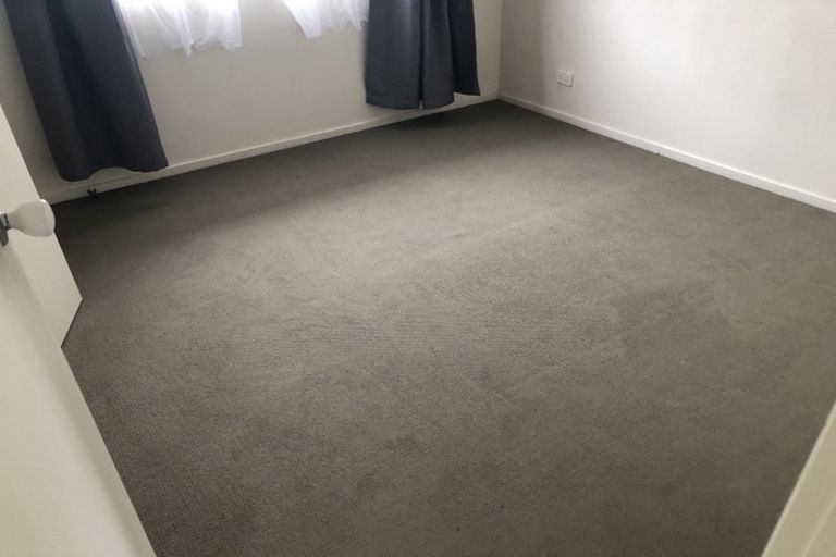 Photo of property in 8 Don Buck Road, Massey, Auckland, 0614