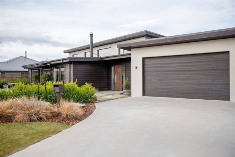 Photo of property in 32 Niger Street, Wanaka, 9305