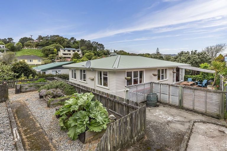 Photo of property in 84 Chester Road, Tawa, Wellington, 5028