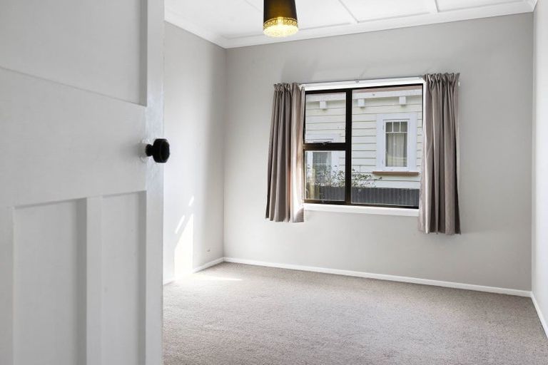 Photo of property in 5 Egmont Street, Hawera, 4610