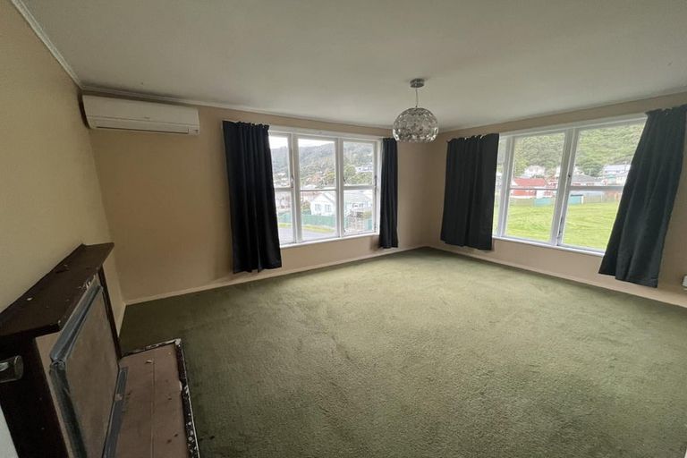 Photo of property in 1/65 Judd Crescent, Naenae, Lower Hutt, 5011