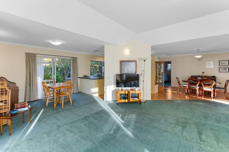 Photo of property in 2 Marewa Place, Waikanae Beach, Waikanae, 5036