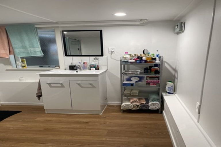 Photo of property in 209a Sturges Road, Henderson, Auckland, 0612