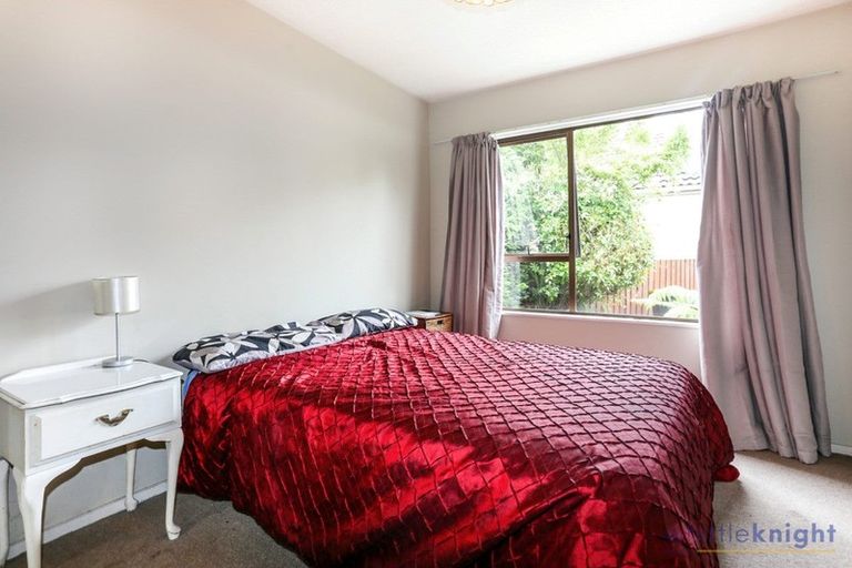 Photo of property in 3/92 North Avon Road, Richmond, Christchurch, 8013