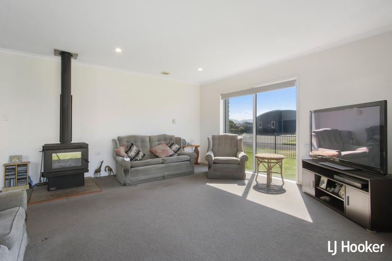 Photo of property in 11 Surfers Avenue, Waihi Beach, 3611