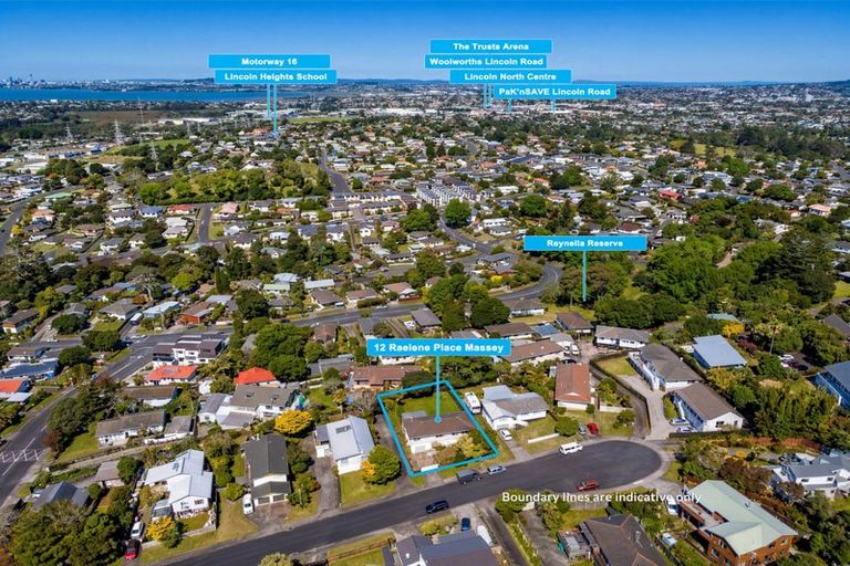 Photo of property in 12 Raelene Place, Massey, Auckland, 0614