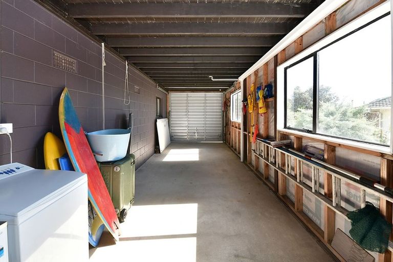 Photo of property in 35 Tamatea Drive, Snells Beach, 0920