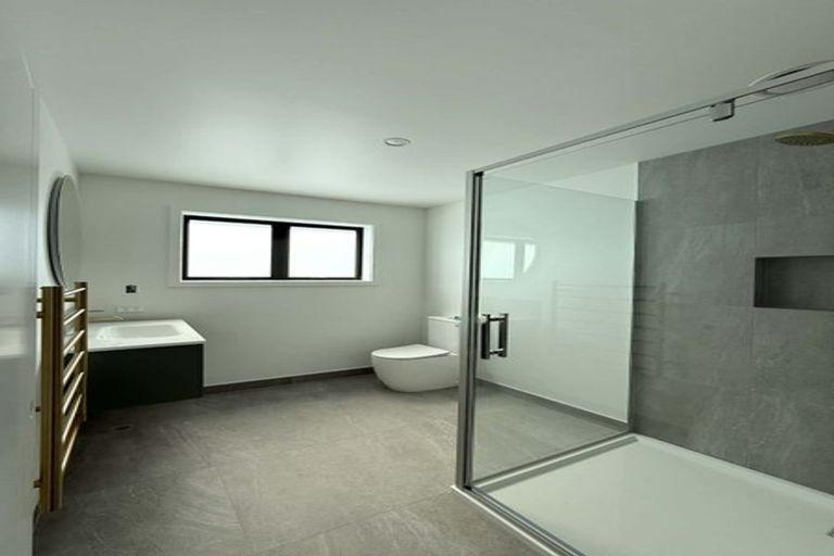 Photo of property in 37 Frances Brown Avenue, Aotea, Porirua, 5024