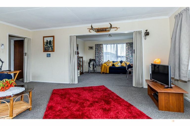 Photo of property in 5-5a Rugby Street, Waimate, 7924