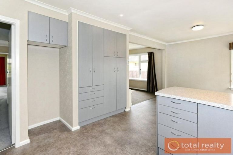 Photo of property in 6 Kinnaird Place, Hillmorton, Christchurch, 8025