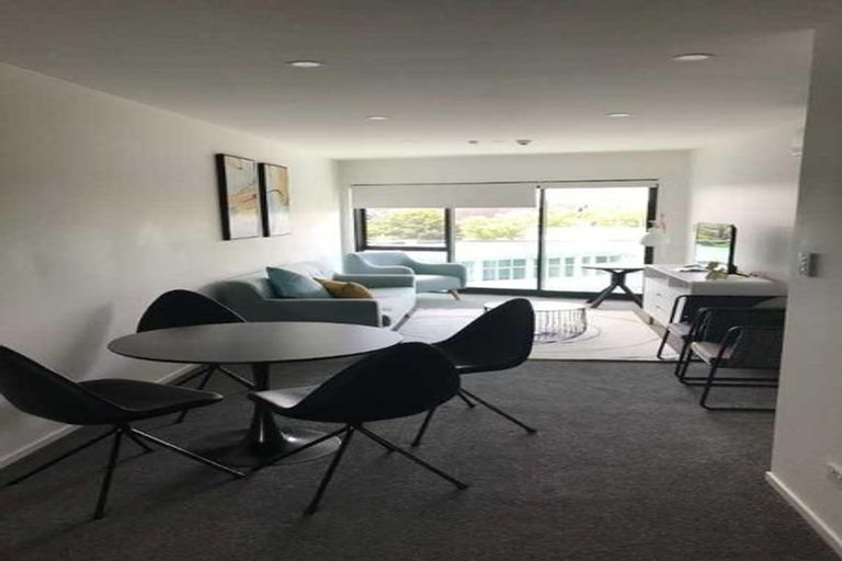Photo of property in 305/9 East Street, Papakura, 2110