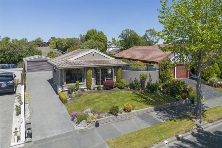 Photo of property in 31 Karnak Crescent, Russley, Christchurch, 8042