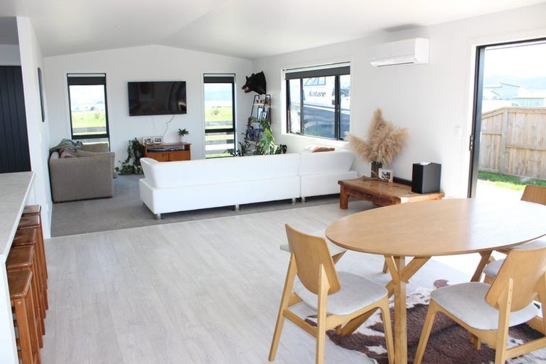 Photo of property in 2 Kotare Way, Matarangi, Whitianga, 3592