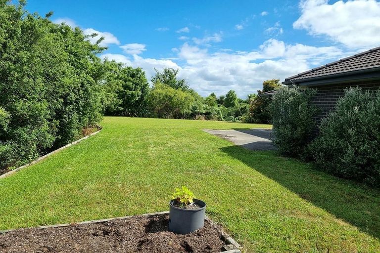 Photo of property in 198 Saint James Drive, Huntington, Hamilton, 3210