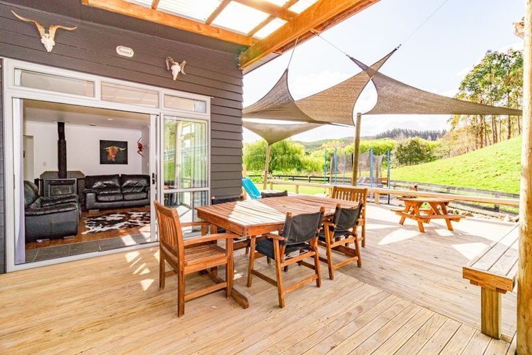 Photo of property in 653 No 3 Line, Okoia, Whanganui, 4582