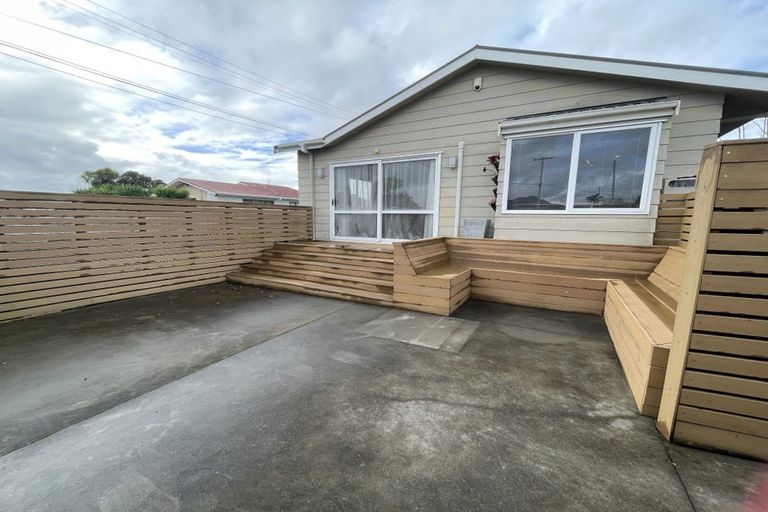 Photo of property in 2/12 House Avenue, Mangere Bridge, Auckland, 2022