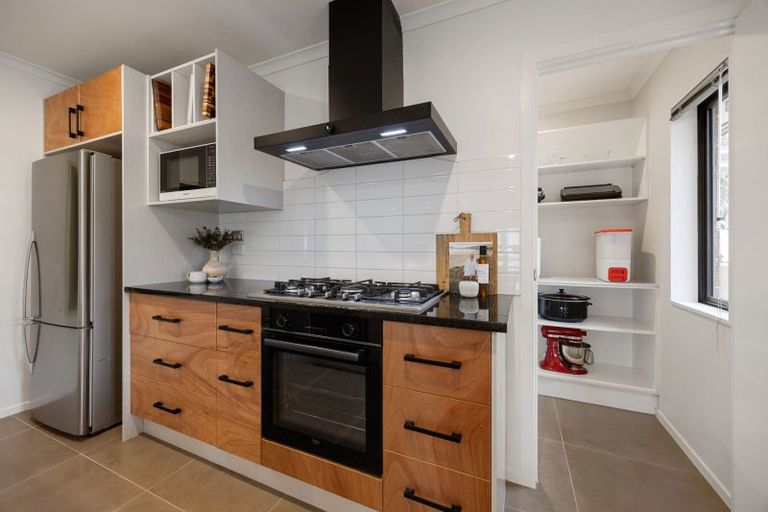 Photo of property in 33 Whitney Place, Rototuna North, Hamilton, 3210