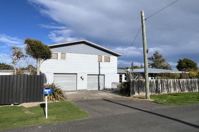 Photo of property in 2 Robert Street, Otatara, Invercargill, 9879