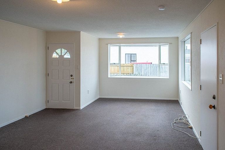 Photo of property in 3/217 Oxford Street, South Dunedin, Dunedin, 9012