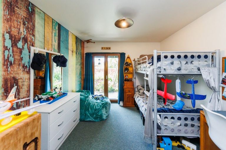 Photo of property in 1 Strachan Way, Highbury, Palmerston North, 4412