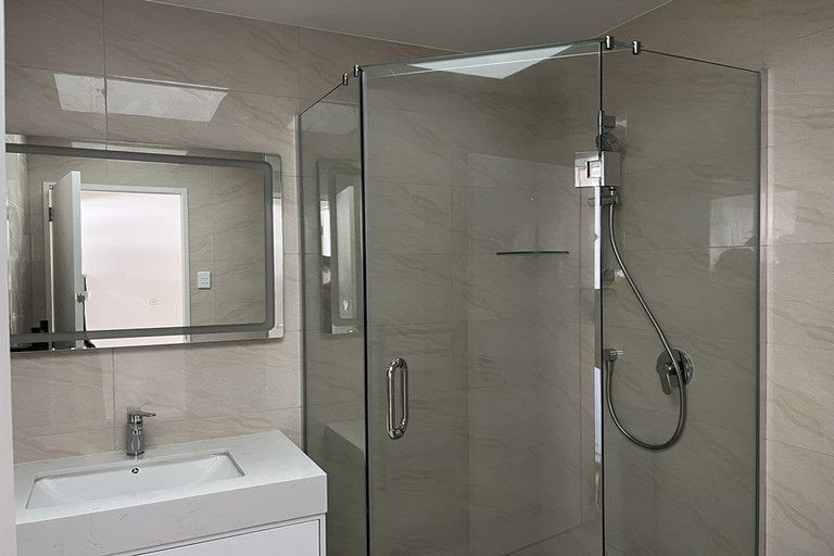 Photo of property in 2 Mariri Road, Kelburn, Wellington, 6012