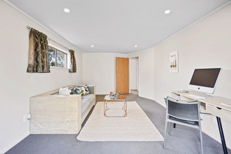 Photo of property in 9 Tirimoana Place, Te Awanga, 4102