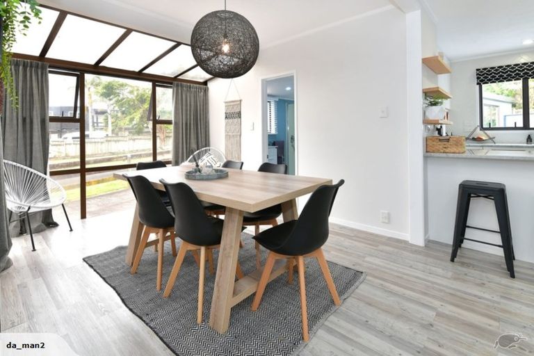 Photo of property in 1/14 Arkles Strand, Arkles Bay, Whangaparaoa, 0932