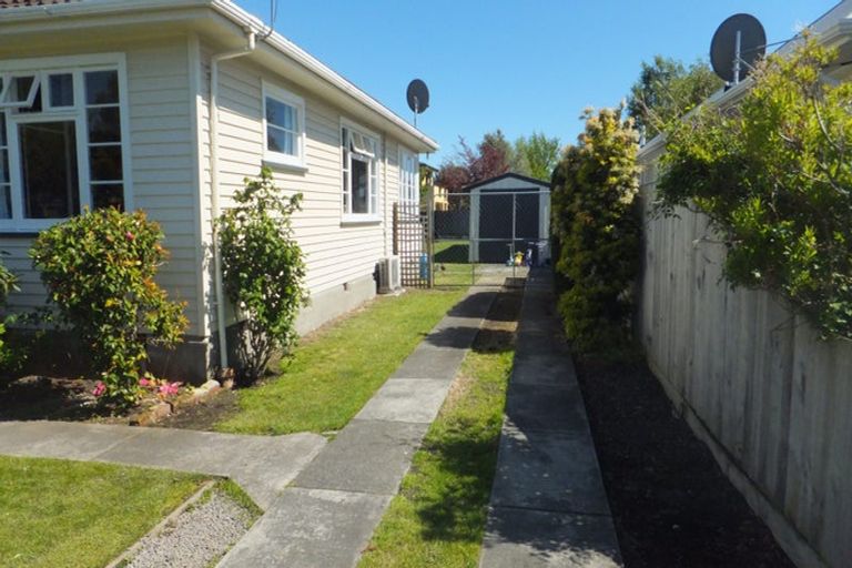 Photo of property in 227 Weston Road, St Albans, Christchurch, 8052