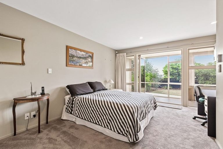 Photo of property in 2/31 Princes Street, Northcote Point, Auckland, 0627