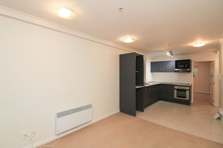 Photo of property in Monvie Apartments, 112/15 Holland Street, Te Aro, Wellington, 6011
