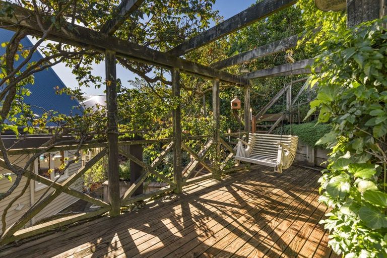 Photo of property in 35 Townsend Road, Miramar, Wellington, 6022