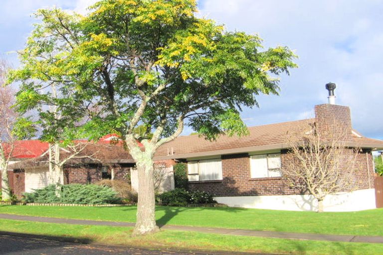 Photo of property in 17 Caithness Place, Farm Cove, Auckland, 2012