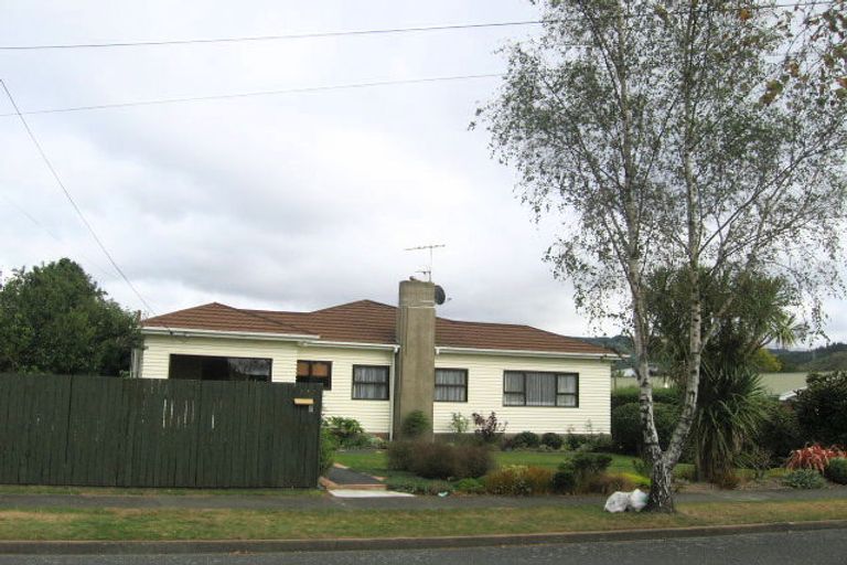 Photo of property in 3 Whitley Avenue, Ebdentown, Upper Hutt, 5018