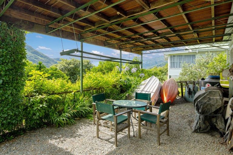 Photo of property in 84 Moenui Road, Havelock, Picton, 7281