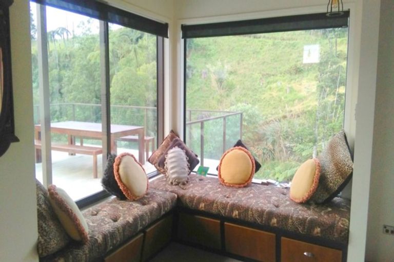 Photo of property in 9 Te Arakete Place, Hurworth, New Plymouth, 4310