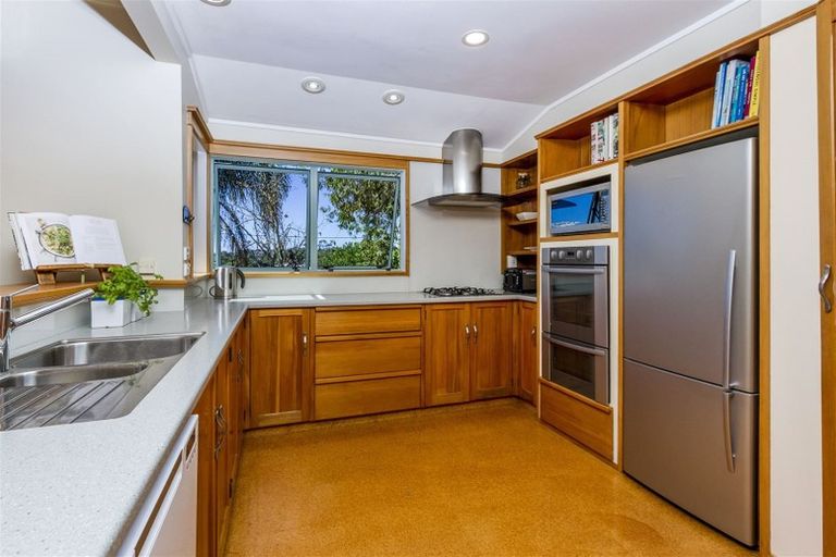 Photo of property in 1/71 Beresford Street, Bayswater, Auckland, 0622