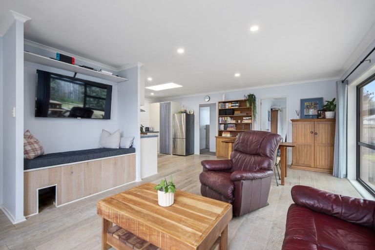 Photo of property in 20 Kayes Road, Pukekohe, 2120