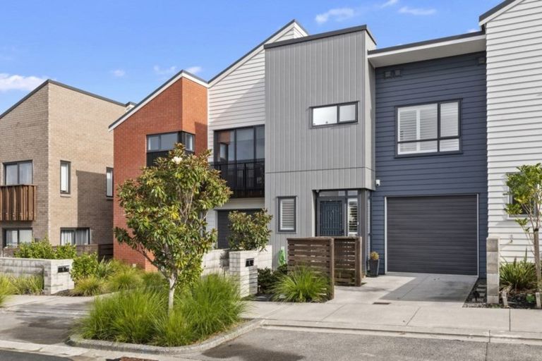 Photo of property in 8 Tuatua Road, Hobsonville, Auckland, 0616