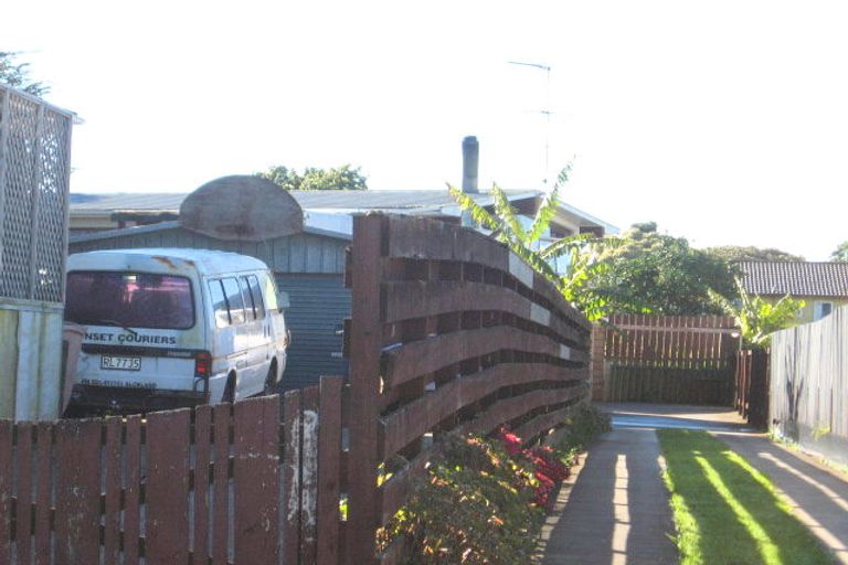 Photo of property in 8 Siska Place, Wattle Downs, Auckland, 2103