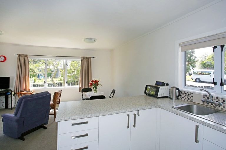 Photo of property in 12 Montgomery Avenue, Pukekohe, 2120