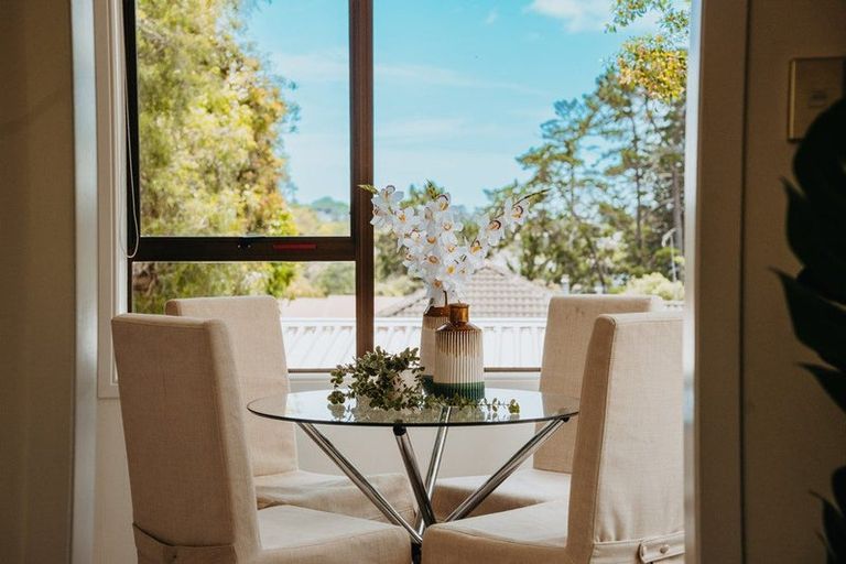 Photo of property in 6b Beldon Place, Pakuranga Heights, Auckland, 2010