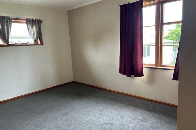 Photo of property in 18 Kitchener Street, Lansdowne, Masterton, 5810