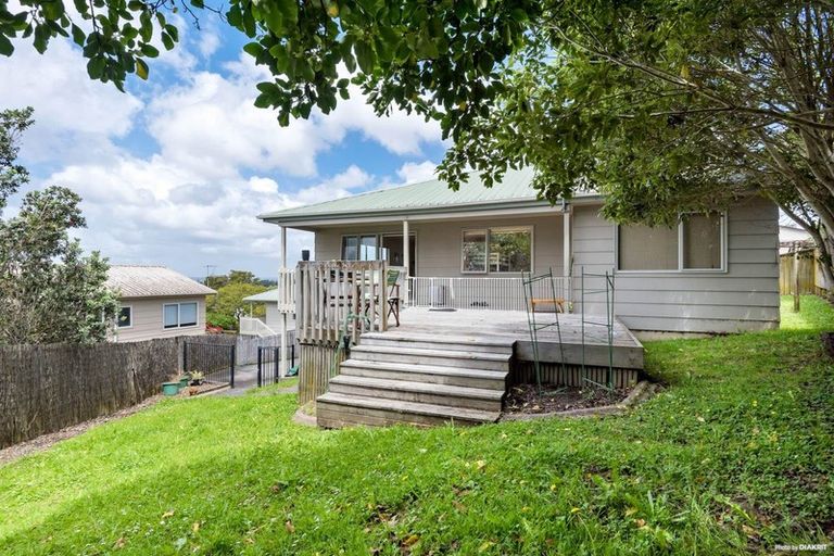 Photo of property in 2/36 Elizabeth Drive, West Harbour, Auckland, 0618